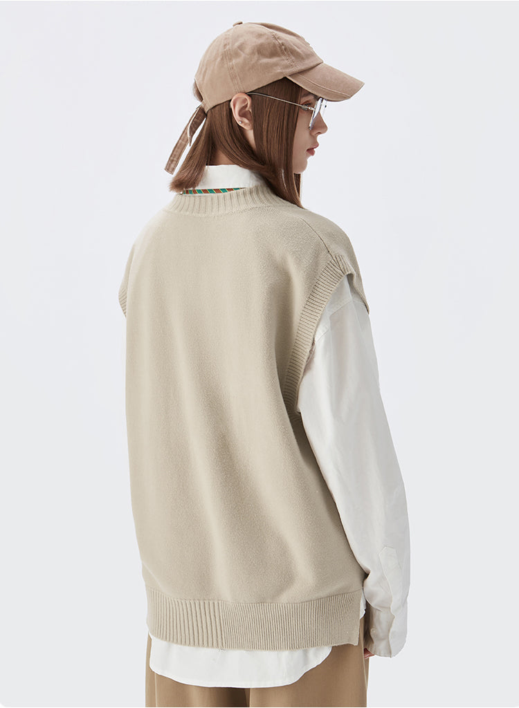 "V-NECK SWEATER" VEST