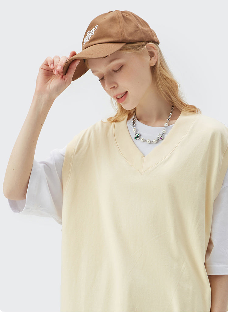 "V-NECK SLEEVELES" VEST