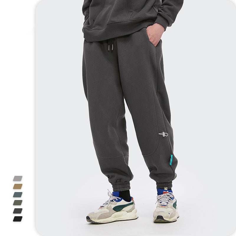 "WARM" SPORTSWEAR